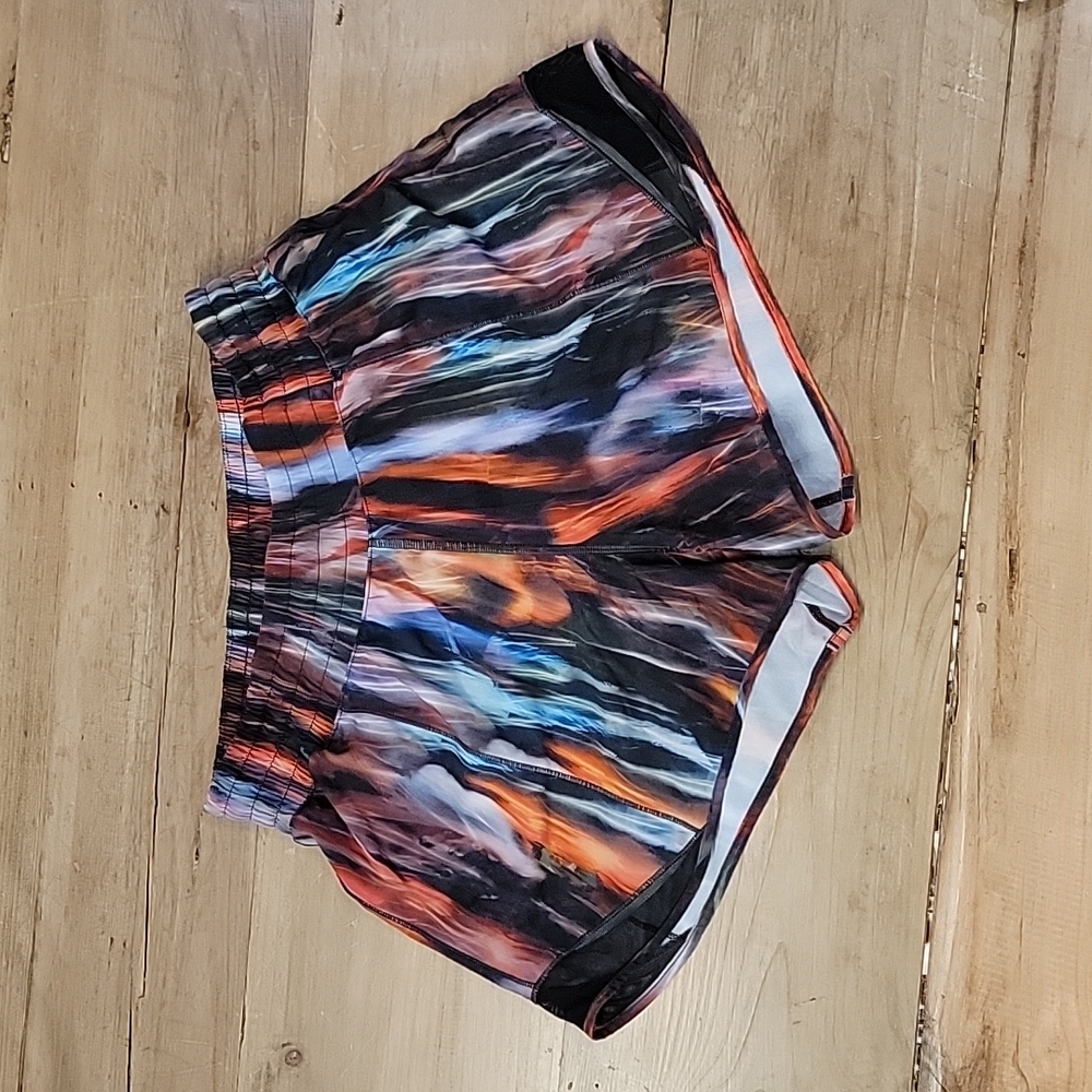 Lululemon Hotty Hot Short Chroma Fusion Multi/Black